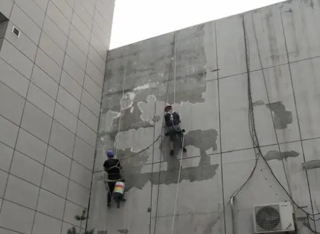 百色楼顶漏水维修公司分享下百色外墙防水的注意事项